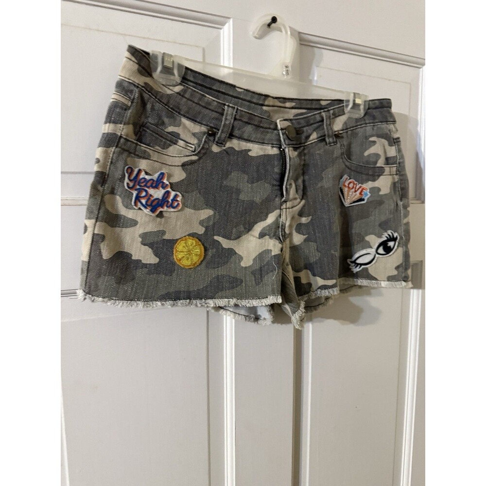 No Boundaries Women's Grey Camouflage Patchwork Denim Shorts Size 9